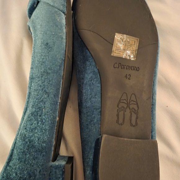 Aida Square Buckle Velvet Flats! Size 10 - Picture 9 of 10